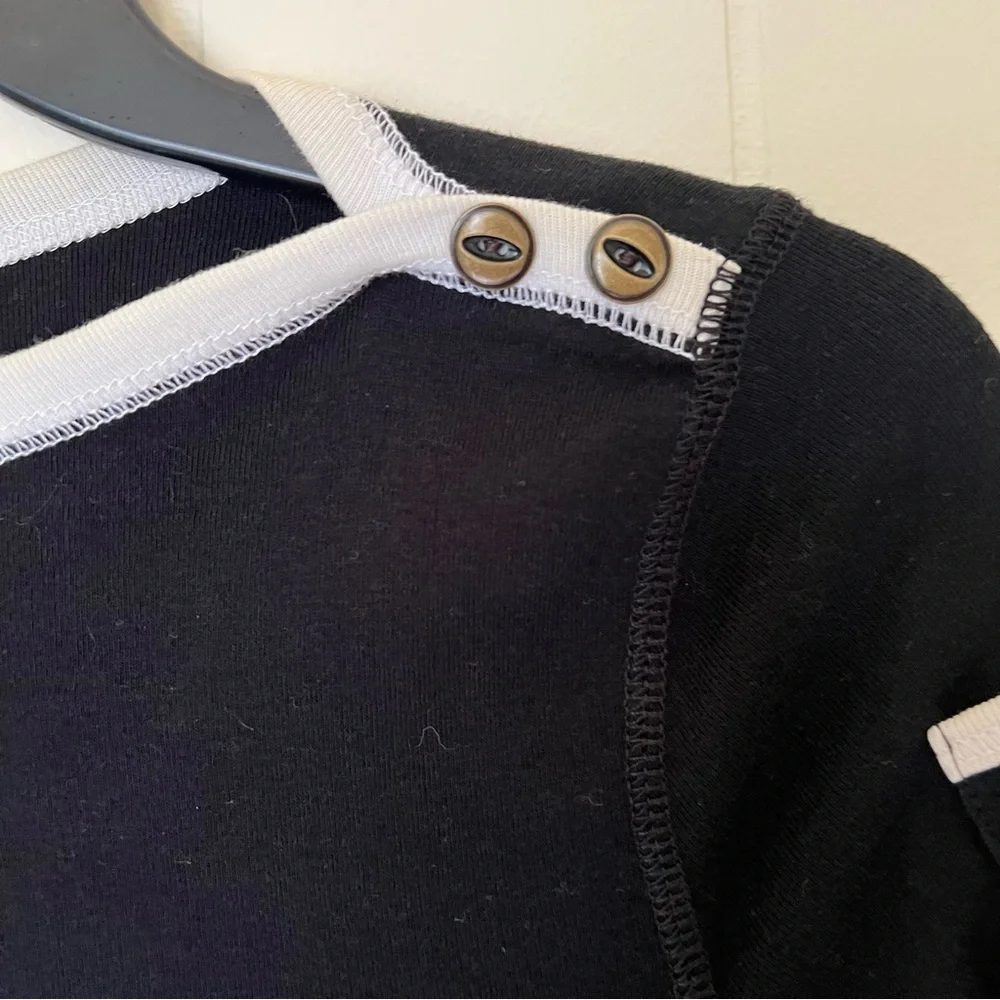 Lauren Jeans Co. Black and White Knit Top - Picture 2 of 5